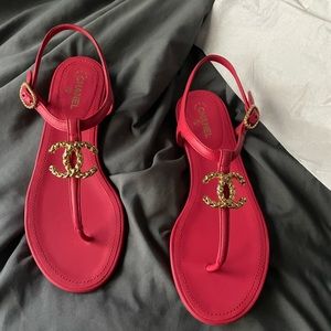 Chanel Red CC Goldtone Large Logo Sandals 36.5